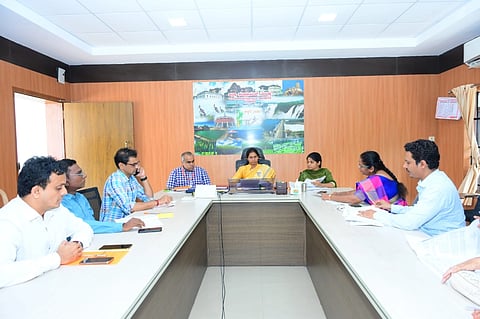 ಮಂಡ್ಯದಲ್ಲಿ ಆಯೋಜಿಸಿದ್ದ ಸಭೆಯಲ್ಲಿ ಜಿಲ್ಲಾ ಪಂಚಾಯಿತಿ ಸಿಇಒ ಕೆ.ಆರ್.ನಂದಿನಿ ಮಾತನಾಡಿದರು.