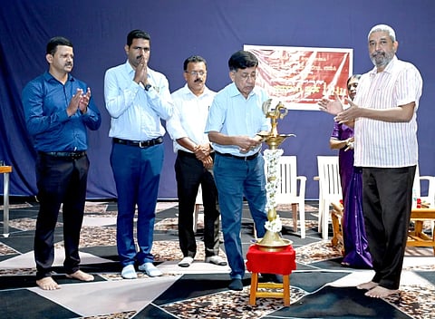 ಉಡುಪಿಯ ವಿದ್ಯೋದಯ ಪ.ಪೂ. ಕಾಲೇಜಿನಲ್ಲಿ ಆಯೋಜಿಸಿದ್ದ ಚದುರಂಗ ಸ್ಪರ್ಧೆಯನ್ನು ಎನ್​. ನಾಗರಾಜ್​ ಬಲ್ಲಾಳ್​ ಉದ್ಘಾಟಿಸಿದರು. ಸುಕೇಶ್​ ಶೆಟ್ಟಿ, ದಿನೇಶ್​ ಶೆಟ್ಟಿ, ಸಂದೀಪ್​ ಕುಮಾರ್​,  ವೀರೇಂದ್ರ ಶೆಟ್ಟಿಗಾರ್​, ರಂಜನಾ ಕೆ. ಇದ್ದರು.