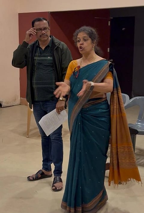 ಶನಿವಾರ ಹಾಸ್ಯ ನಾಟಕ ಕ್ರೇಜಿ ಕುಟುಂಬ ಪ್ರದರ್ಶನ