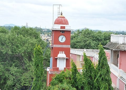 ತುಮಕೂರು ಜಿಲ್ಲಾಧಿಕಾರಿ ಕಚೇರಿ