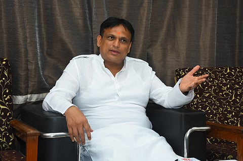 ಡಾ. ಅಜಯ್ ಸಿಂಗ್ 