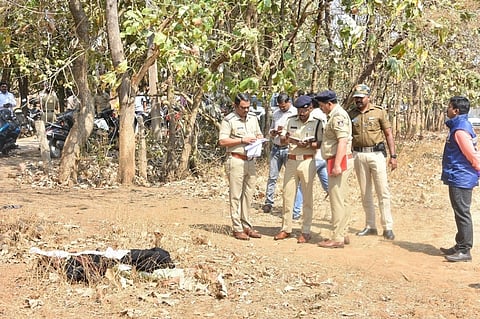 ಮನಸೂರ ರಸ್ತೆ ಬದಿಯ ಜಮೀನಿನಲ್ಲಿ ಯುವತಿಯೊಬ್ಬಳ ಶವ ಪತ್ತೆ