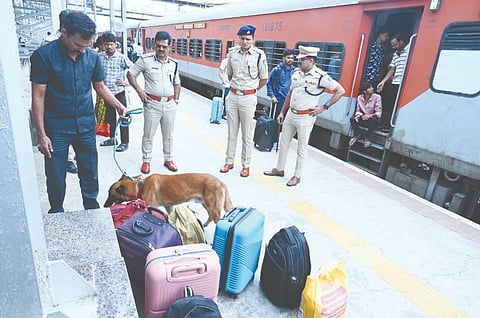  ಅಕ್ರಮ ಮಾದಕ ವಸ್ತು ಸಾಗಣೆ ಕುರಿತು ತಪಾಸಣೆ