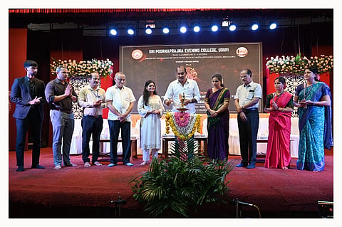 ಉಡುಪಿಯ ಪೂರ್ಣಪ್ರಜ್ಞ ಸಂಧ್ಯಾ ಕಾಲೇಜ್​ನಲ್ಲಿ ಆಯೋಜಿಸಿದ್ದ "ಜ್ಞಾನಂ' ಕಾರ್ಯಕ್ರಮವನ್ನು ಯಶ್​ಪಾಲ್​ ಸುವರ್ಣ ಉದ್ಘಾಟಿಸಿದರು. ರಶ್ಮಿ ಸಾವಂತ್​, ಭಾಗ್ಯಶ್ರೀ ಐತಾಳ್​, ಟಿ.ಪ್ರಶಾಂತ್​ ಹೊಳ್ಳ, ಡಾ. ಚಂದ್ರಕಾಂತ್​ ಭಟ್​, ಡಾ. ರಾಘವೇಂದ್ರ ಎಲ್​., ಲವಿಟಾ ಡಿಸೋಜಾ, ವಿನಾಯಕ ಪೈ ಬಿ., ಡಾ.ಪ್ರಜ್ಞಾ ಮಾರ್ಪಳ್ಳಿ ಇದ್ದರು.