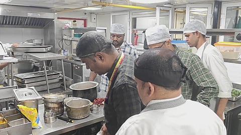Private hospital canteen Review