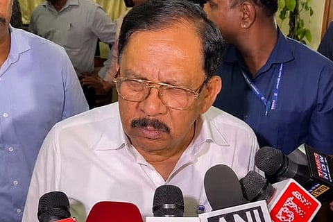 SIR ಪ್ರಕ್ರಿಯೆಗಾಗಿ ಶಾಶ್ವತ ನಿವಾಸ ಪ್ರಮಾಣಪತ್ರ ನೀಡುವುದರಲ್ಲಿ ಯಾವುದೇ ತಪ್ಪಿಲ್ಲ: ಡಿಸಿಎಂ ಪರಮೇಶ್ವರ್ ಹೇಳಿಕೆ! G Parameshwara 