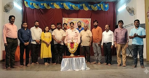 ಉಡುಪಿಯ ಪರ್ಕಳದಲ್ಲಿ ಆಯೋಜಿಸಿದ್ದ ಗಣೇಶನ ಚಿತ್ರ ಬಿಡಿಸುವ ಸ್ಪರ್ಧೆಯನ್ನು ಸಚ್ಚಿದಾನಂದ ನಾಯಕ್​ ಉದ್ಘಾಟಿಸಿದರು. ಗಣೇಶ್​ ಕುಲಾಲ್, ಗಣೇಶ್​ ಸಣ್ಣಕ್ಕಿಬೆಟ್ಟು, ಸಂದೀಪ್​ ನಾಯ್ಕ್​, ಸಂತೋಷಕುಮಾರ್​, ರಾಘವೇಂದ್ರ ನಾಯಕ್​, ಲತಾ ಸುರೇಶ್​, ಗಿರೀಶ್​ ನಾಯಕ್​ ಇತರರಿದ್ದರು.