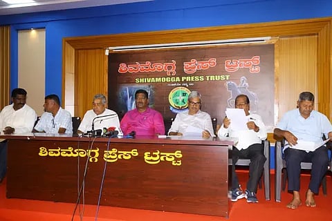 ಗುಡ್ಡೇಕಲ್ ಶ್ರೀ ಬಾಲಸುಬ್ರಹ್ಮಣ್ಯಸ್ವಾಮಿ ದೇವಸ್ಥಾನದ ಅಧ್ಯಕ್ಷ ಪಿ.ರಘುಕುಮಾರ್ ಮಾತನಾಡಿದರು. ಪಿ.ಸುಬ್ರಹ್ಮಣಿ, ಎಂ.ಲೋಕೇಶ್, ಸಿ.ರವಿ, ಎಂ.ರಾಜು ಸುದ್ದಿಗೋಷ್ಠಿಯಲ್ಲಿದ್ದರು.
