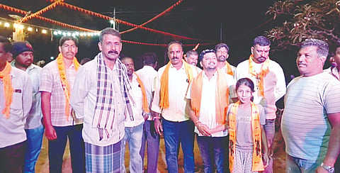 ಹುಣಸೂರು ತಾಲೂಕು ಹಳೇಪುರ ಗ್ರಾಮದಲ್ಲಿ ಹನುಮದ್ ವ್ರತವನ್ನು ಗ್ರಾಮಸ್ಥರು ಆಚರಿಸಿದರು.