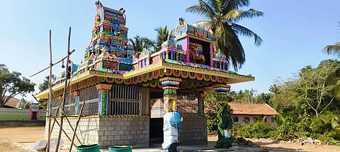  ಹುಣಸೂರು ತಾಲೂಕು ಹಿರೀಕ್ಯಾತನಹಳ್ಳಿ ಗ್ರಾಮದಲ್ಲಿ ಉದ್ಘಾಟನೆಗೆ ಸಜ್ಜಾಗಿರುವ  ಶ್ರೀ ಮಹದೇಶ್ವರಸ್ವಾಮಿ ದೇವಾಲಯ.