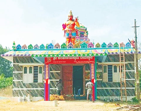 ಹುಣಸೂರಿಗೆ ಸಮೀಪದ ಬಾಚಳ್ಳಿಯ ಆಂಜನೇಯ ದೇವಸ್ಥಾನ. 