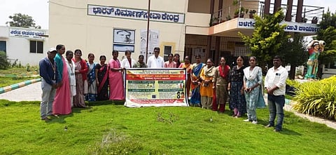ಹುಣಸೂರು ತಾಲೂಕು ಬಿಳಿಗೆರೆ ಗ್ರಾ.ಪಂ.ಕೇಂದ್ರದಲ್ಲಿ ವಿಶ್ವ ಕ್ಷಯದಿನಾಚರಣೆಯನ್ನು ಆಚರಿಸಲಾಯಿತು. ಎಇಇ ಯತೀಶ್, ಪಿಡಿಒ ಶೀಲಾ, ಹನುಮಂತು, ಇಂದಿರಾ, ಶ್ವೇತಾ ಇತರರಿದ್ದರು. 