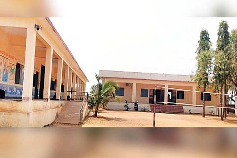 ಹಗರಿಬೊಮ್ಮನಹಳ್ಳಿ ಅಂಕಸಮುದ್ರದ ಪ್ರೌಢಶಾಲೆ