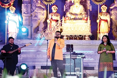 ಹರಿಹರನ್ ತಂಡದವರಿಂದ ಮನಸೂರೆಗೊಳ್ಳುವ ಸಂಗೀತ ಕಾರ್ಯಕ್ರಮ.