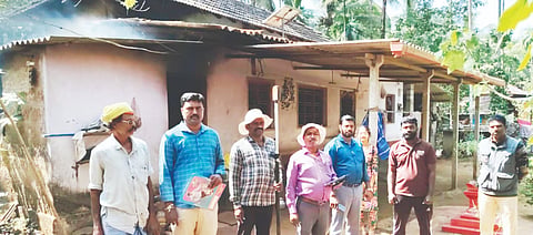 ಹೆಬ್ರಿ ತಾಲೂಕಿನ ನಾಡ್ಪಾಲು ಗ್ರಾಮದಲ್ಲಿ ಅರಣ್ಯ ಮತ್ತು ಕಂದಾಯ ಇಲಾಖೆ ಅಧಿಕಾರಿಗಳು ಜಂಟಿ ಸರ್ವೇ ಕಾರ್ಯ ಆರಂಭಿಸಿದರು.  