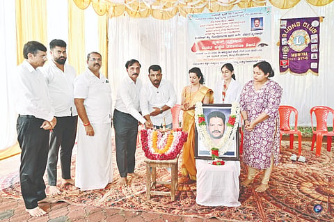 ಬೃಹತ್ ರಕ್ತದಾನ ಶಿಬಿರ, ಉಚಿತ ಕಣ್ಣಿನ ತಪಾಸಣಾ ಶಿಬಿರವನ್ನು ಕ್ಯಾಂಪ್ಕೋ ನಿರ್ದೇಶಕ ದಯಾನಂದ ಹೆಗ್ಡೆ ಉದ್ಘಾಟಿಸಿದರು. ಉದ್ಯಮಿ ಗೋಪಿನಾಥ್ ಭಟ್ ಮುನಿಯಾಲು, ವೈದ್ಯೆ ಡಾ.ಚಂದ್ರಿಕಾ ಕಿಣಿ ಮೊದಲಾದವರಿದ್ದರು.