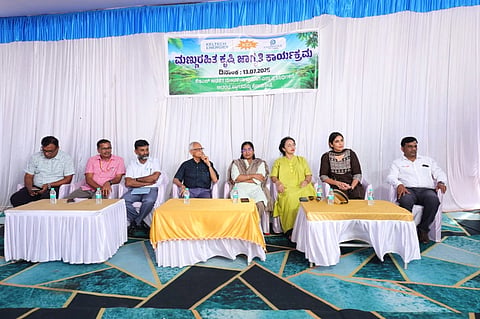  ಕೆಲ್ಟೆಕ್ ಎನರ್ಜಿಸ್ ಸಂಸ್ಥೆಯಲ್ಲಿ ಮಣ್ಣುರಹಿತ ಕೃಷಿ ಜಾಗೃತಿ ಮತ್ತು ಪ್ರಾತ್ಯಕ್ಷಿಕೆ ಕಾರ್ಯಕ್ರಮ ನಡೆಯಿತು. ಪ್ರಮುಖರಾದ ಮನು, ಶ್ರೀನಿವಾಸ್, ನವೀನ್, ಅಶೋಕ್ ಅಡ್ಯಂತಾಯ ಮತ್ತಿತರರಿದ್ದರು.