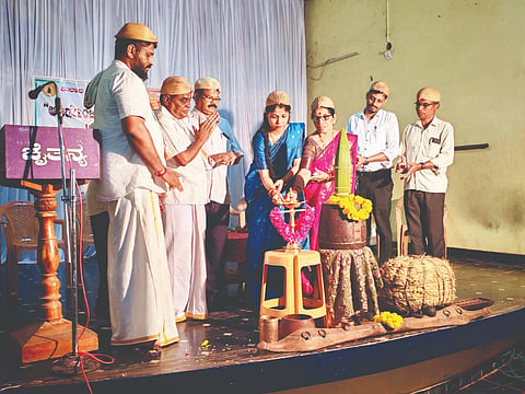  ಆಟಿಡೊಂಜಿ ಕುಲಾಲ ಕೂಟವನ್ನು ಚೈತ್ರ ವಿಶ್ವನಾಥ್ ಕುಲಾಲ್ ಉದ್ಘಾಟಿಸಿದರು. ಪ್ರಮುಖರಾದ ಸುರೇಂದ್ರ ಕುಲಾಲ್, ಭೋಜ ಕುಲಾಲ್ ಬೇಳಂಜೆ, ಹರಿಶ್ಚಂದ್ರ ಕುಲಾಲ್, ಐತು ಕುಲಾಲ್ ಕನ್ಯಾನ ಮೊದಲಾದವರು ಉಪಸ್ಥಿತರಿದ್ದರು.  
