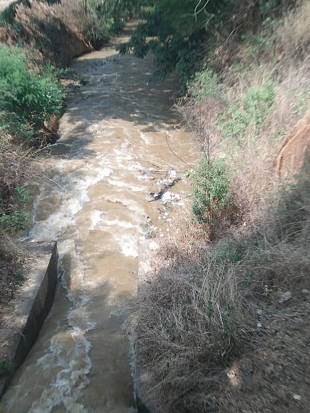 ಬುಗಡನಹಳ್ಳಿ  ಜಲಸಂಗ್ರಹಾಗಾರಕ್ಕೆ ಹೇಮೆ  ನೀರು ಹರಿಯುತ್ತಿದೆ.