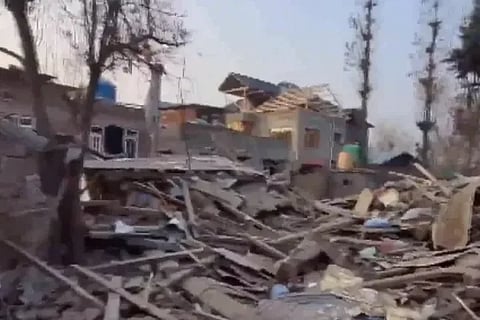 ದೆಹಲಿಯ ಸ್ಫೋಟದ ನಂತರ ಭಯೋತ್ಪಾದಕ ಉಮರ್ ಮನೆ ಧ್ವಂಸ!  delhi blast