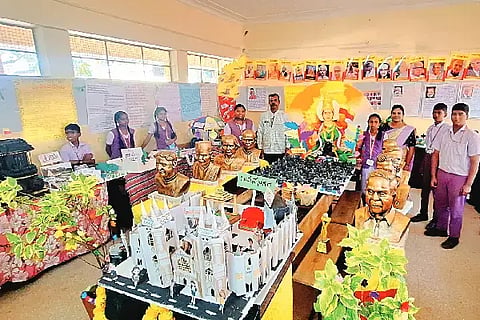 ಹರಿಹರ ನಗರದ ಎಂಕೆಇಟಿ ಶಾಲೆಯಲ್ಲಿ ಹಮ್ಮಿಕೊಂಡಿದ್ದ ವಸ್ತು ಪ್ರದರ್ಶನದಲ್ಲಿ ವಿಜ್ಞಾನ ವಿಭಾಗದ ದೃಶ್ಯ.