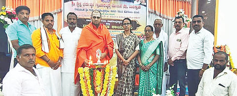 ಸಾಲಿಗ್ರಾಮ ಪಟ್ಟಣದಲ್ಲಿ ಶ್ರೀ ಕ್ಷೇತ್ರ ಧರ್ಮಸ್ಥಳ ಗ್ರಾಮಾಭಿವೃದ್ಧಿ ಸಂಸ್ಥೆಯಿಂದ ಶ್ರೀ ರಾಘವೇಂದ್ರ ಸ್ವಾಮಿ ಆರಾಧನಾ ಧಾರ್ಮಿಕ ಕಾರ್ಯಕ್ರಮ ನಡೆಯಿತು.