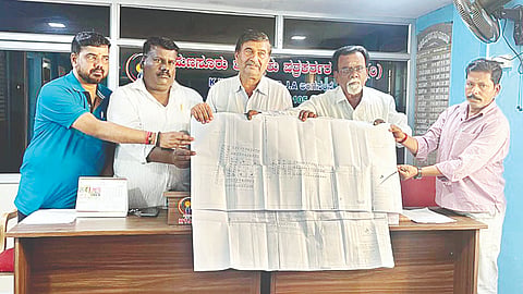 ತಿಂಗಳೊಳಗೆ 870 ಫಲಾನುಭವಿಗಳಿಗೆ ನಿವೇಶನ ಹಸ್ತಾಂತರಿಸಿ