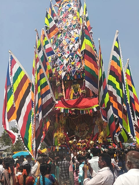 ಗುಂಡ್ಲುಪೇಟೆ ತಾಲೂಕಿನ ಚಿಕ್ಕತುಪ್ಪೂರು ಗ್ರಾಮದಲ್ಲಿ ಯೋಗೇಶ್ವರಿ ಅಮ್ಮನವರ ರಥೋತ್ಸವ ವಿಜೃಂಭಣೆಯಿಂದ ನೆರವೇರಿತು.