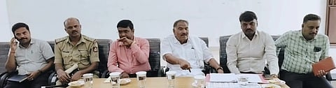 ನಗರದ ತಾಲೂಕು ಕಚೇರಿ ಆವರಣದಲ್ಲಿರುವ ಕಂದಾಯ ಭವನದಲ್ಲಿ ಇತ್ತೀಚೆಗೆ ಕರೆಯಲಾಗಿದ್ದ ಡಾ.ಬಿ.ಆರ್. ಅಂಬೇಡ್ಕರ್ ಹಾಗೂ ಡಾ. ಬಾಬು ಜಗಜೀವನ ರಾಮ್ ಜಯಂತಿ ಆಚರಣೆ ಪೂರ್ವಭಾವಿ ಸಭೆಯಲ್ಲಿ ಮಾತನಾಡಿದರು. 