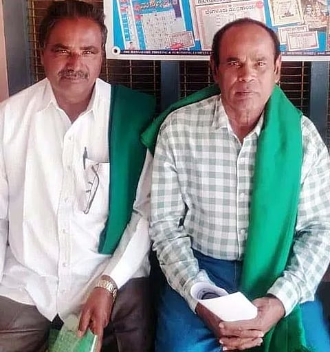 ಅರ್ಜಿಗಳನ್ನು ವಿಲೇವಾರಿ ಮಾಡುವಂತೆ ತಾಲೂಕು ರೈತಸಂಘದ ಅಧ್ಯಕ್ಷ ಕಾರಿಗನಹಳ್ಳಿ ಪುಟ್ಟೇಗೌಡ ಮನವಿ ಮಾಡಿದರು.