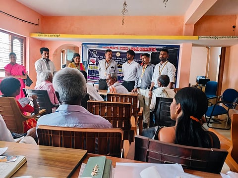 ಚಾಮರಾಜನಗರ ತಾಲೂಕಿನ ಮಸಣಾಪುರ ಗ್ರಾಮ ಪಂಚಾಯಿತಿಯಲ್ಲಿ ಕರ್ನಾಟಕ ಮೆದುಳು ಆರೋಗ್ಯ ಉಪಕ್ರಮ ಕಾರ್ಯಕ್ರಮದಡಿ ವಿಶ್ವ ಮೆದುಳು ದಿನಾಚರಣೆ ಆಯೋಜಿಸಲಾಗಿತ್ತು. 