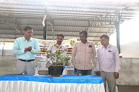 ಚಿಕ್ಕಲ್ಲೂರು ಗ್ರಾಮದಲ್ಲಿ ತಾಲೂಕು ಪಂಚಾಯಿತಿ ವತಿಯಿಂದ ಆಯೋಜಿಸಲಾಗಿದ್ದ ವಿಕಸಿತ ಭಾರತ ಗ್ಯಾರಂಟಿ ಫಾರ್ ರೋಜ್ ಗಾರ್ ಅಂಡ್ ಅಜೀವಿಕಾ ಮಿಷನ್ ಯೋಜನೆಯ ಕಾರ್ಯಕ್ರಮ