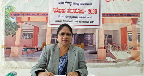 ಚಾಮರಾಜನಗರದ ಜಿಲ್ಲಾ ನ್ಯಾಯಾಲಯದಲ್ಲಿ ನ್ಯಾಯಾಧೀಶರಾದ ಭಾರತಿ ಸುದ್ದಿಗೋಷ್ಟಿ ನಡೆಸಿದರು.