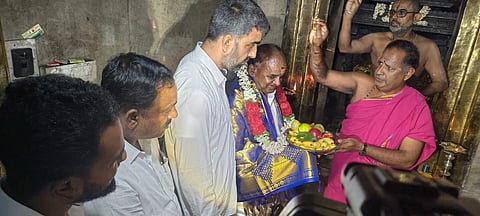 ಚಾಮರಾಜನಗರದ ಶ್ರೀಚಾಮರಾಜೇಶ್ವರ ದೇವಾಲಯದಲ್ಲಿ ಸಚಿವ ಸಿ.ಪುಟ್ಟರಂಗಶೆಟ್ಟಿ ಪೂಜೆ ಸಲ್ಲಿಸಿದರು