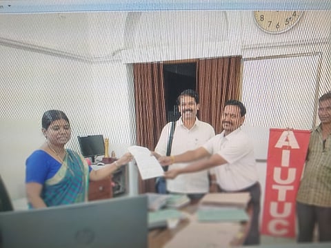 ಕರ್ನಾಟಕ ರಾಜ್ಯ ಸಂಯುಕ್ತ ಕಟ್ಟಡ ಕಾರ್ಮಿಕರ ಸಂಘದಿಂದ‌ ಮನವಿ