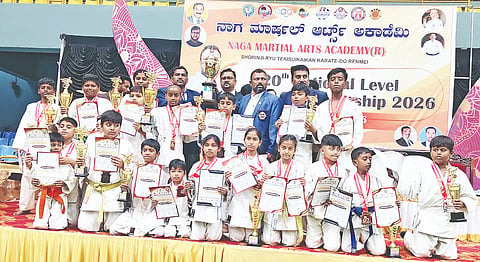  ಮೈಸೂರಿನ ಚಾಮುಂಡಿ ವಿಹಾರ ಕ್ರೀಡಾಂಗಣದಲ್ಲಿ ನಾಗ ಮಾರ್ಷಲ್ ಆರ್ಟ್ಸ್ ಅಕಾಡೆಮಿ ಆಯೋಜಿಸಿದ್ದ ರಾಷ್ಟ್ರ ಮಟ್ಟದ ಕರಾಟೆ ಚಾಂಪಿಯನ್ ಶಿಪ್ ಪಂದ್ಯಾವಳಿಯಲ್ಲಿ ಸ್ಪರ್ಧಿಸಿದ್ದ ತಿ.ನರಸೀಪುರ ಪಟ್ಟಣದ ಕೈಸ್ಟ್ ಪ್ರೈಮರಿ ಹಾಗೂ ಸೆಂಟ್ ಜೋಸೆಫ್ ರ ಪ್ರೌಢಶಾಲೆಯ  ವಿದ್ಯಾರ್ಥಿಗಳು ಪ್ರಥಮ, ದ್ವಿತೀಯ ಹಾಗೂ ತೃತೀಯ ಸ್ಥಾನದಲ್ಲಿ ವಿಜಯ ಸಾಧಿಸಿ ಚಿನ್ನ, ಬೆಳ್ಳಿ, ಕಂಚಿನ ಪದಕಗಳನ್ನು ಪಡೆದರು.