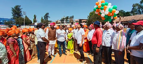 ಬೆಳಗಾವಿಯಲ್ಲಿ ಆರಂಭಗೊಂಡ ಮುರೇಂದ್ರಗೌಡ ಎಸ್.ಪಾಟೀಲ ಟ್ರೋಫಿ ಕ್ರಿಕೆಟ್ ಮ್ಯಾಚ್‌ಗೆ ಶಾಸಕ ಅಭಯ ಪಾಟೀಲ ಗುರುವಾರ ಚಾಲನೆ ನೀಡಿದರು. 