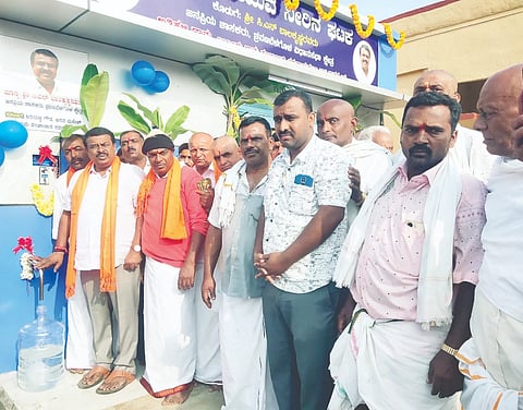 ಅತ್ತಿಹಳ್ಳಿ ಗ್ರಾಮದ ಶುದ್ಧ ನೀರು ಘಟಕವನ್ನು ಶಾಸಕ ಸಿ.ಎನ್.ಬಾಲಕೃಷ್ಣ ಉದ್ಘಾಟಿಸಿದರು. ಹಿರಿಯಣ್ಣ ಗೌಡ, ನಾಗರಾಜ್, ಎಲ್‌ಐಸಿ ಕುಮಾರ್, ನಾಗರಾಜ್, ಅನಿತಾ ಮಹೇಶ್, ಸಂಪತ್ ಕುಮಾರ್ ಇದ್ದರು.