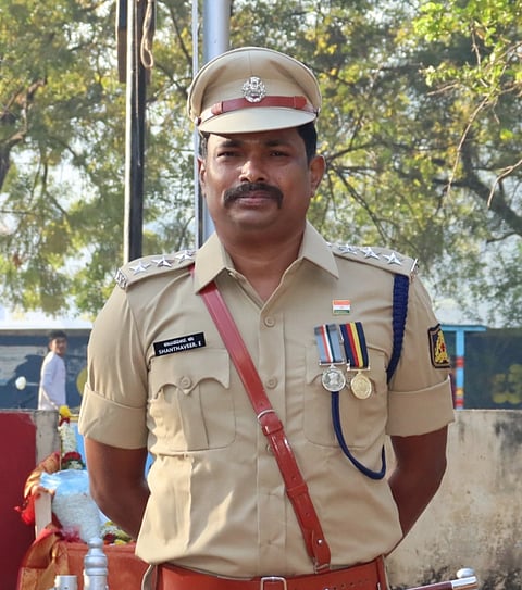 ಶಾಂತವೀರ ಈ.