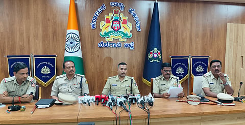 ಸುದ್ದಿಗೋಷ್ಠಿಯಲ್ಲಿ ಎಸ್‌ಪಿ.ಕೆ.ರಾಮರಾಜನ್