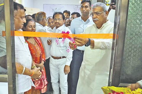 ಇಂಡಿ ನಗರದ ಆಡಳಿತ ಸೌಧದ ಮೂರನೇ ಮಹಡಿಯಲ್ಲಿ ತಾಲೂಕು ನಗರಾಭಿವೃದ್ಧಿ ಪ್ರಾಧಿಕಾರ ಕಚೇರಿಯನ್ನು ಶಾಸಕ ಯಶವಂತರಾಯಗೌಡ ಪಾಟೀಲ ಉದ್ಘಾಟಿಸಿದರು. ಜಿಲ್ಲಾಧಿಕಾರಿ ಆನಂದ  ಕೆ., ಪೌರಾಯುಕ್ತ ಶಿವಾನಂದ ಪೂಜಾರಿ, ಕಂದಾಯ ಉಪವಿಭಾಗಾಧಿಕಾರಿ ಚಿದಾನಂದ ಗುರುಸ್ವಾಮಿ ಮತ್ತಿತರರಿದ್ದರು.