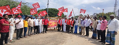 ದೆಹಲಿಯಲ್ಲಿ ಹೋರಾಟನಿರತ ವಿದ್ಯಾರ್ಥಿಗಳ ಮೇಲೆ ಪೊಲೀಸ್ ದಾಳಿ ಖಂಡಿಸಿ ಭಾರತ ಕಮ್ಯುನಿಸ್ಟ್ ಪಕ್ಷದ ವತಿಯಿಂದ ಹರಪನಹಳ್ಳಿಯಲ್ಲಿ ಪ್ರತಿಭಟನೆ ನಡೆಯಿತು.