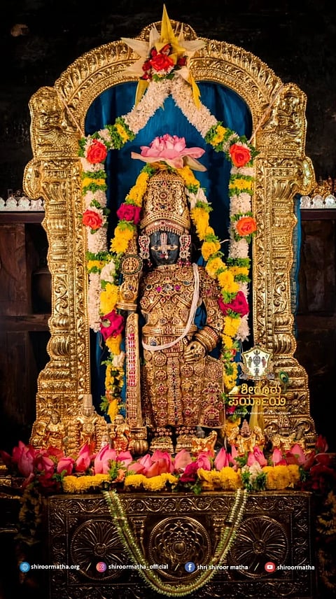 ಭಾನುವಾರ (ಜು.26) 'ಸುವರ್ಣ ಮಂಟಪಸ್ಥ ರತ್ನಕೃಷ್ಣ' ಅಲಂಕಾರದಲ್ಲಿ ಉಡುಪಿ ಶ್ರೀಕೃಷ್ಣ.
