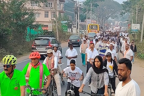 ಶ್ರೀ ವಾಸವಿ ಕನ್ನಿಕಾ ಪರಮೇಶ್ವರಿ ದೇವಸ್ಥಾನದ ಬ್ರಹ್ಮಕಲಶೋತ್ಸವ ಮತ್ತು ವಾಸವಿ ಸಪ್ತಾಹ 2026ರ ಅಂಗವಾಗಿ ಮಾದಕ ವ್ಯಸನ ಮುಕ್ತ ಸಮಾಜಕ್ಕಾಗಿ ವಾಕಾಥಾನ್ ಮತ್ತು ಸೈಕಥಾನ್ ನಡೆಯಿತು.