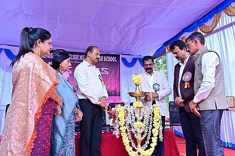 ಭಾಗಮಂಡಲದ ಸಮೀಪದ ಕೋರಂಗಾಲದಲ್ಲಿ ಇರುವ ಜ್ಞಾನೋದಯ ಆಂಗ್ಲ ಮಾಧ್ಯಮ ಶಾಲೆಯ 22ನೇ ವಾರ್ಷಿಕೋತ್ಸವ ಸಮಾರಂಭವನ್ನು ಮಡಿಕೇರಿ ಫೀಲ್ಡ್ ಮಾರ್ಷಲ್ ಕಾರ್ಯಪ್ಪ ಕಾಲೇಜಿನ ಪ್ರಾಂಶುಪಾಲ ಡಾ. ಮೇ. ಬಿ. ರಾಘವ ಉದ್ಘಾಟಿಸಿದರು. ಕೆ.ಜೆ. ದಿವಾಕರ್, ಪೆಮ್ಮುಡಿಯಂಡ ಎಂ. ಉತ್ತಪ್ಪ, ನಿಡುಬೆ ಉಲ್ಲಾಸ, ಚೀಯಕಪೂವಂಡ ತಿಲಕಮ್ಮ, ಚೀಯಕಪೂವಂಡ ಮಿಥುನ್ ಚೆಂಗಪ್ಪ ಇದ್ದರು.