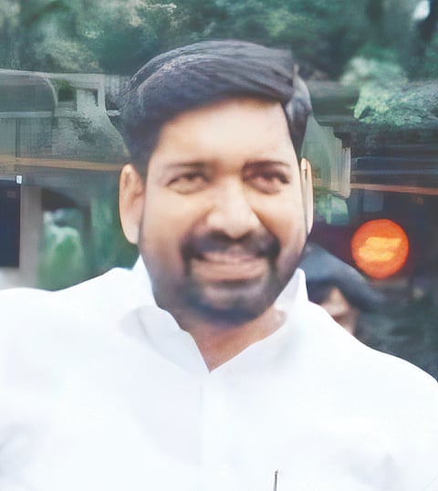 ಕೇರಳ ರಾಜ್ಯದ ಕೋಳಿಕ್ಕೋಡ್ ಜಿಲ್ಲೆಯನಾದಪುರಂ ಕ್ಷೇತ್ರದ ಶಾಸಕ ಕೆ.ಎಂ.ಅಭಿಜಿತ್ ಚಿತ್ರ.