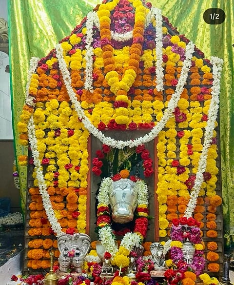 ಬಿನ್ನಾಳದ ಬಸವೇಶ್ವರ ಮೂರ್ತಿ.