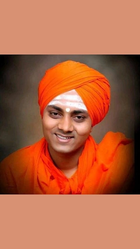 ಗವಿಶ್ರೀಗಳಿಂದ ವಸತಿ ನಿಲಯಕ್ಕೆ ದೇಣಿಗೆ