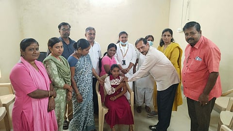 ಕೆರೂರ ಸಮುದಾಯ ಆರೋಗ್ಯ ಕೇಂದ್ರದಲ್ಲಿ ಹೆಚ್‌ಪಿವಿ ಲಸಿಕಾ ಅಭಿಯಾನಕ್ಕೆ ಸಮುದಾಯ ಆರೋಗ್ಯ ಕೇಂದ್ರದ ಮುಖ್ಯ ವೈದ್ಯಾಧಿಕಾರಿ ಡಾ. ಪ್ರಶಾಂತ ಬಾಬು ಚಾಲನೆ ನೀಡಿದರು. ದಂತ ವೈದ್ಯಾಧಿಕಾರಿ ಡಾ. ಸವಿತಾ ಶೆಟ್ಟರ, ಫಾರ್ಮಾಸಿಸ್ಟ್ ರವಿ ಬೋರಣ್ಣವರ, ಸಿಬ್ಬಂದಿ ಸುಮಿತ್ರಾ ಡಂಬೂರ, ರುಕ್ಮಿಣಿ ನವಲಗಾನ, ಸುರೇಶ ಹದ್ಲಿ, ಏಕನಾಥ ಇರಕಲ್ ಹಾಗೂ ಆಶಾ ಕಾರ್ಯಕರ್ತೆಯರು ಇದ್ದರು.