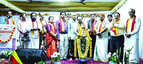 ಕೇರಳ ಕರ್ನಾಟಕ ಕನ್ನಡ ರಾಜ್ಯೋತ್ಸವ, ಕಾಸರಗೋಡು ಕನ್ನಡ ಗ್ರಾಮೋತ್ಸವ ಸಮಾರಂಭವನ್ನು ಡಾ.ಸಿ.ಸೋಮಶೇಖರ್ ಉದ್ಘಾಟಿಸಿದರು.